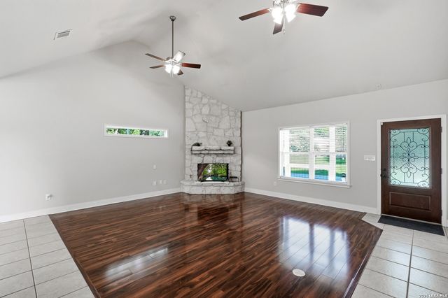 1620 Point Vw, Spring Branch, TX 78070