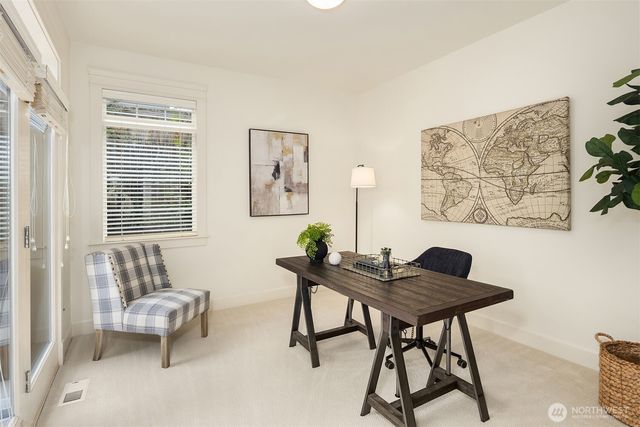 816 100th Avenue SE, Bellevue, WA 98004