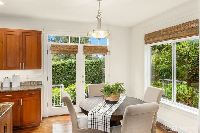 816 100th Avenue SE, Bellevue, WA 98004