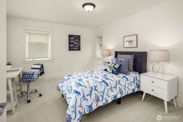 816 100th Avenue SE, Bellevue, WA 98004