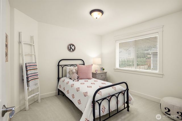 816 100th Avenue SE, Bellevue, WA 98004