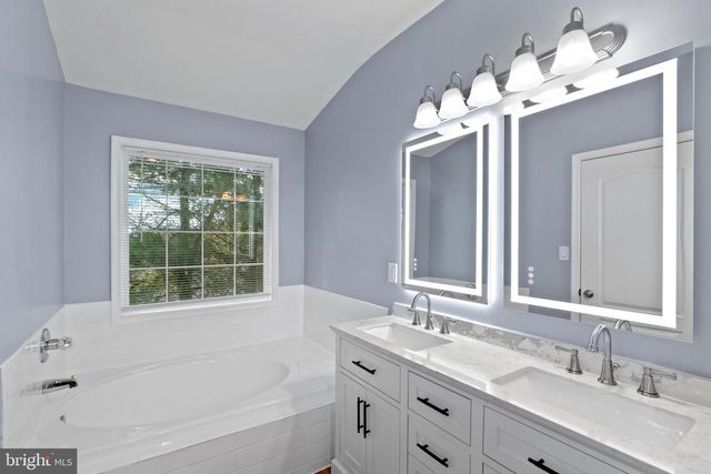 7910 BEACH PLUM LN, Severn, MD 21144