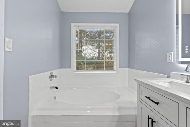 7910 BEACH PLUM LN, Severn, MD 21144