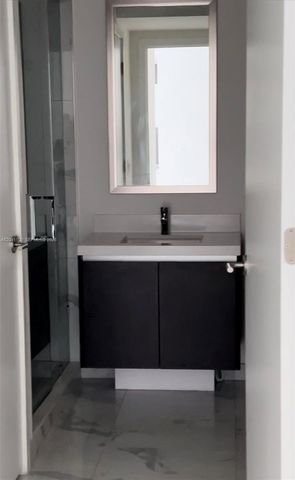 851 NE 1st Ave 3803, Miami, FL 33132