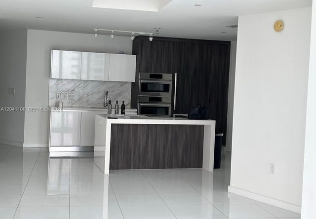 851 NE 1st Ave 3803, Miami, FL 33132