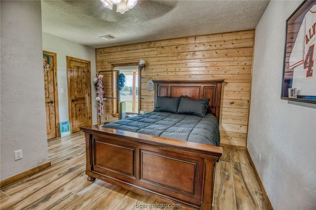 18581 William Penn Road, Washington, TX 77880