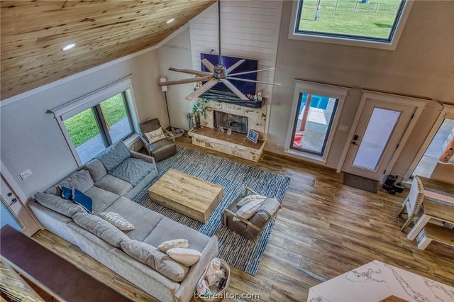 18581 William Penn Road, Washington, TX 77880