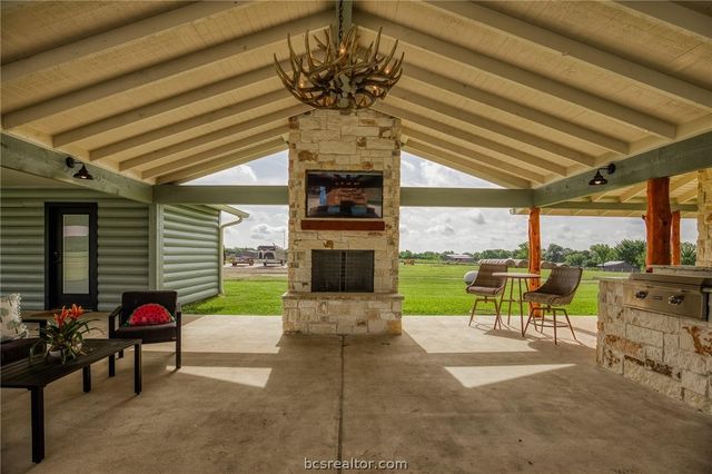 18581 William Penn Road, Washington, TX 77880