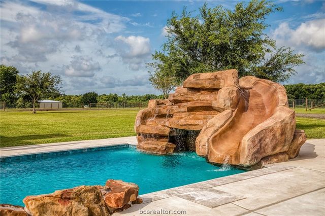 18581 William Penn Road, Washington, TX 77880