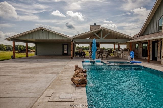 18581 William Penn Road, Washington, TX 77880