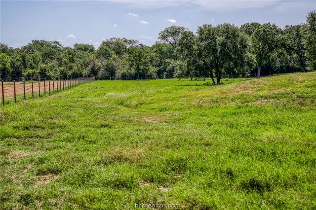 18581 William Penn Road, Washington, TX 77880