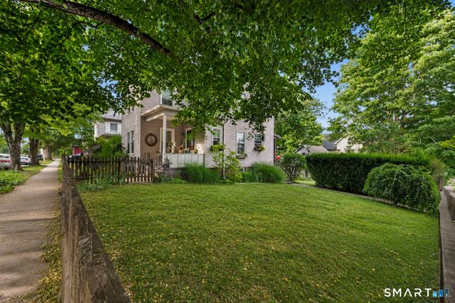 598 High Street, Middletown, CT 06457