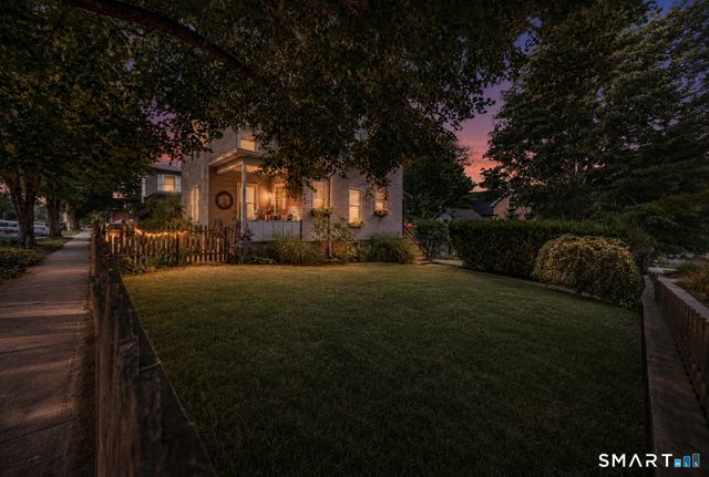 598 High Street, Middletown, CT 06457
