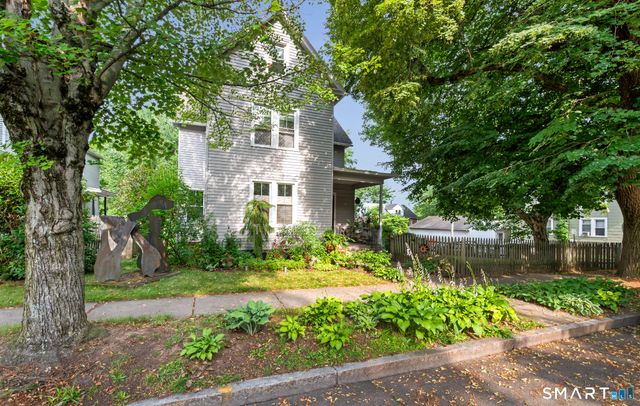 598 High Street, Middletown, CT 06457