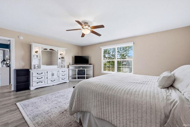 8834 Shearwater Pass, Fort Wayne, IN 46825