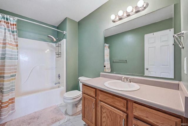 8834 Shearwater Pass, Fort Wayne, IN 46825