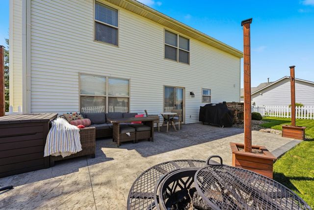 8834 Shearwater Pass, Fort Wayne, IN 46825