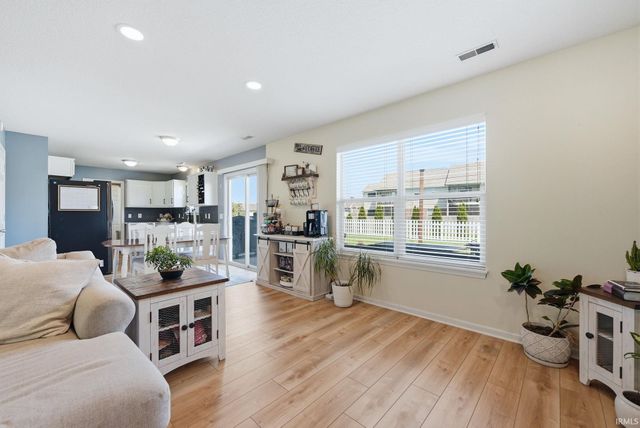 8834 Shearwater Pass, Fort Wayne, IN 46825