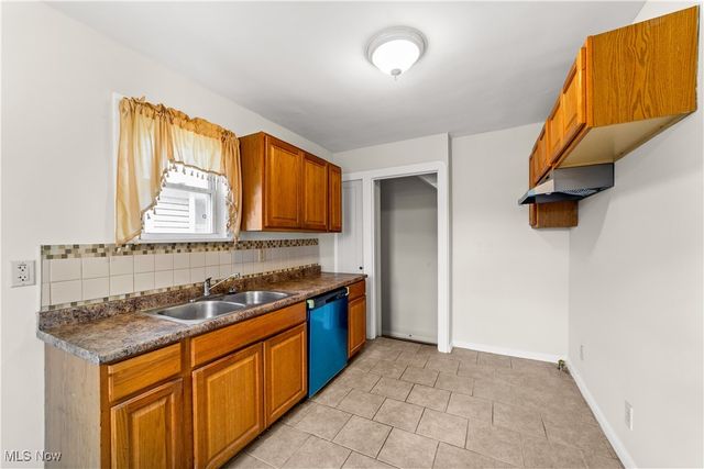 11813 Willard Avenue, Garfield Heights, OH 44125