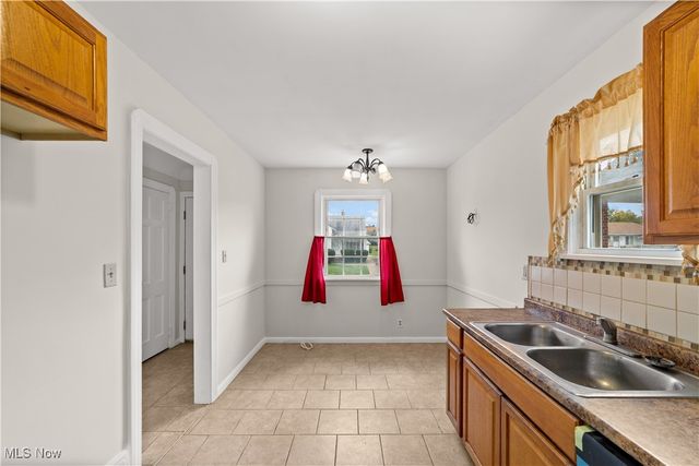 11813 Willard Avenue, Garfield Heights, OH 44125