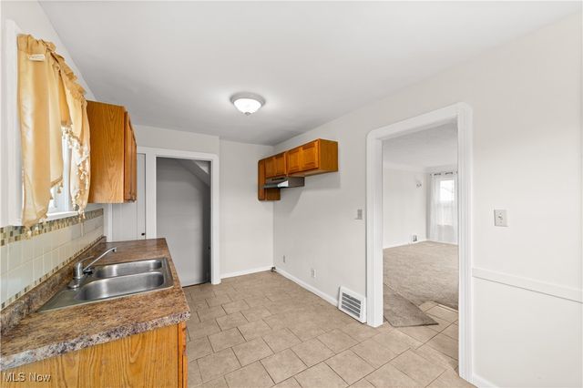 11813 Willard Avenue, Garfield Heights, OH 44125