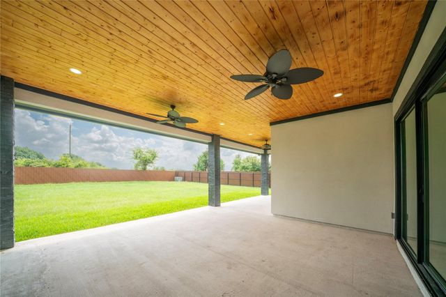13526 Whispering Sage Drive, Hockley, TX 77447