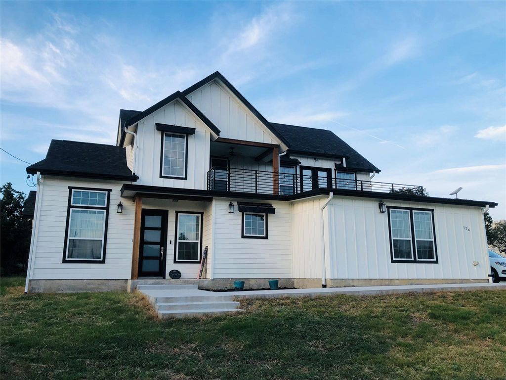 136 W Castlebriar DR, Granite Shoals, TX 78654