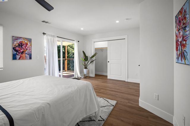 1564 Bridge Ave, Oakland, CA 94601