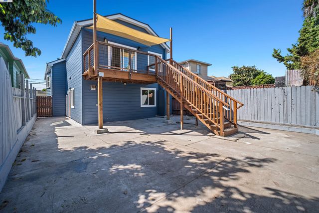 1564 Bridge Ave, Oakland, CA 94601