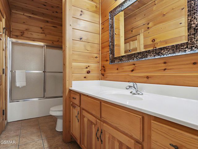 727 Mountain Stream Way, Gatlinburg, TN 37738