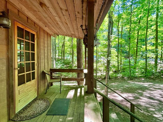 302 Lakeview Avenue, Burnside, KY 42519