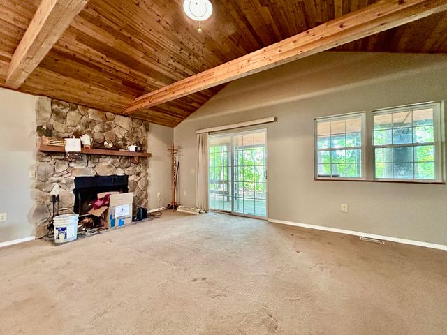 302 Lakeview Avenue, Burnside, KY 42519