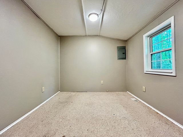 302 Lakeview Avenue, Burnside, KY 42519