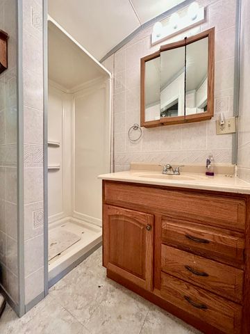 302 Lakeview Avenue, Burnside, KY 42519