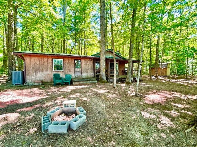 302 Lakeview Avenue, Burnside, KY 42519