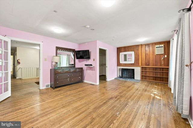2745 EDGE HILL RD, Huntingdon Valley, PA 19006