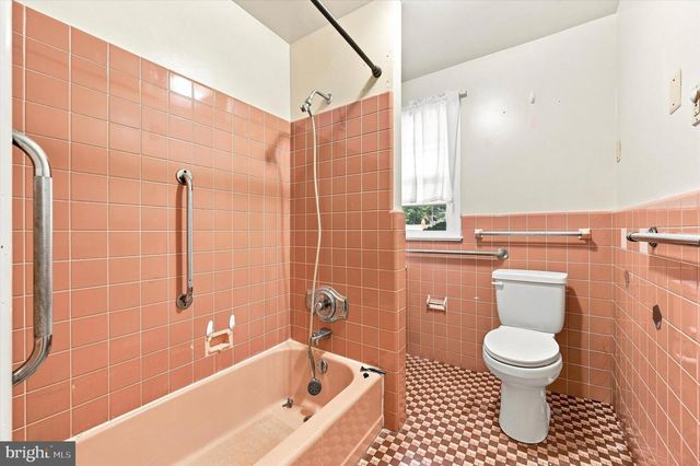 2745 EDGE HILL RD, Huntingdon Valley, PA 19006