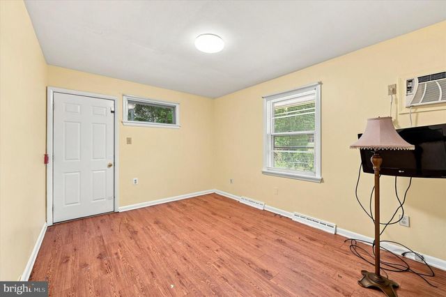 2745 EDGE HILL RD, Huntingdon Valley, PA 19006