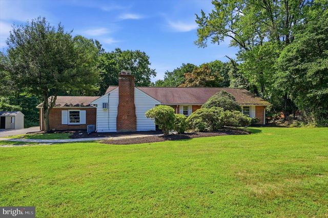 2745 EDGE HILL RD, Huntingdon Valley, PA 19006