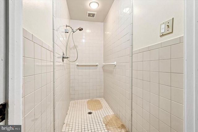 2745 EDGE HILL RD, Huntingdon Valley, PA 19006