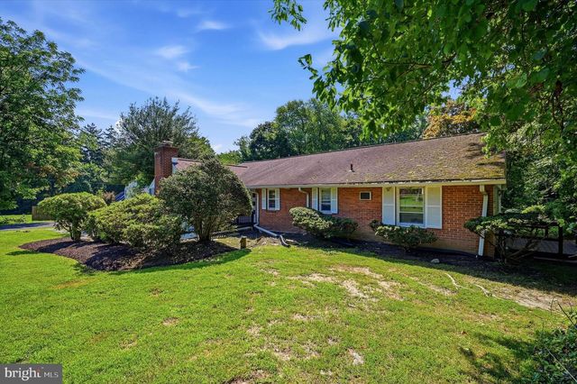 2745 EDGE HILL RD, Huntingdon Valley, PA 19006
