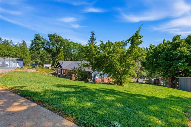 10784 Cole Way, Grass Valley, CA 95945