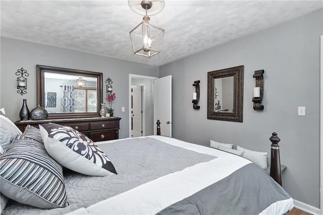 112 Earl ST, Seaford, VA 23696