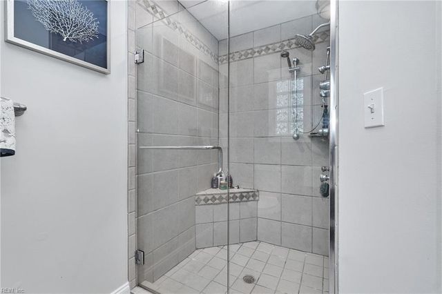 112 Earl ST, Seaford, VA 23696