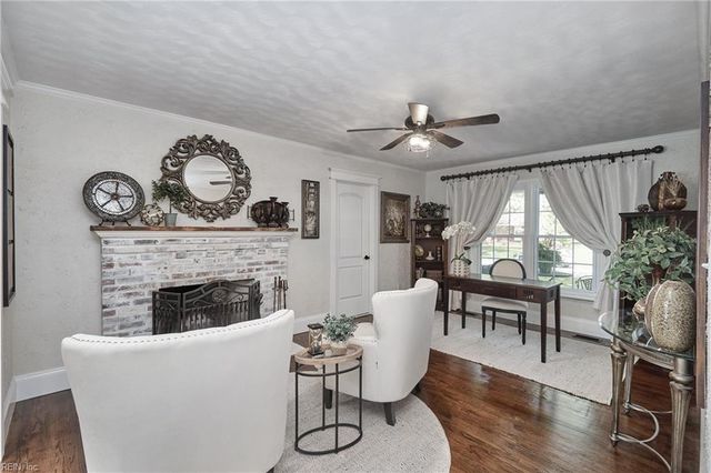 112 Earl ST, Seaford, VA 23696