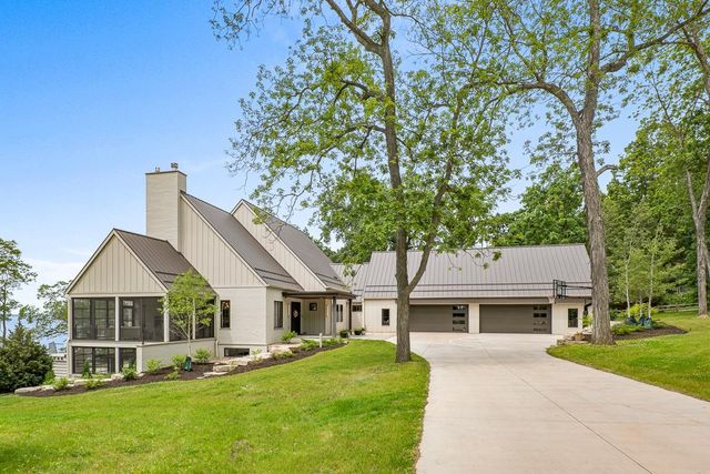 W1971 Belle Mapps Court, Green Lake, WI 54941