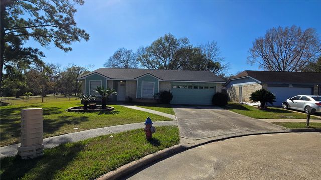 6125 Brookdale Drive, League City, TX 77573