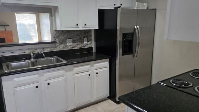 6125 Brookdale Drive, League City, TX 77573