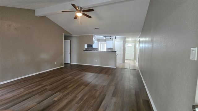 6125 Brookdale Drive, League City, TX 77573