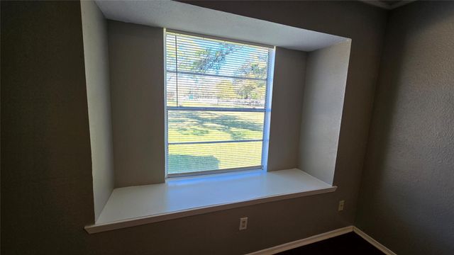 6125 Brookdale Drive, League City, TX 77573